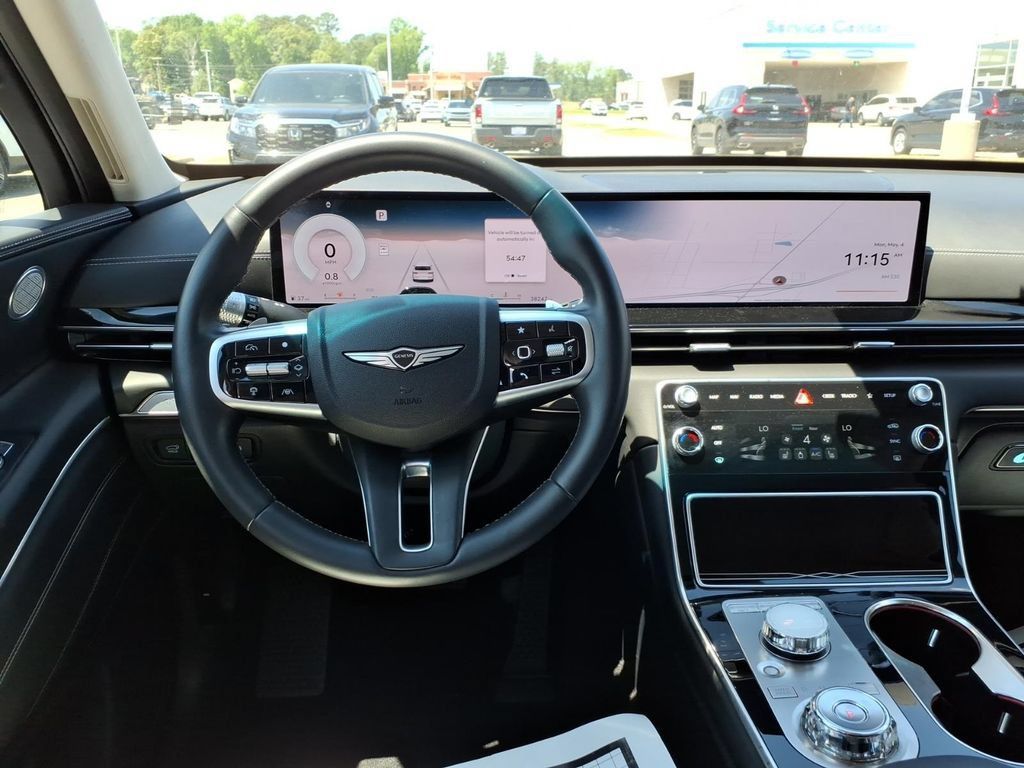 Used 2025 Genesis GV80 2.5T Standard AWD/4WD image 11