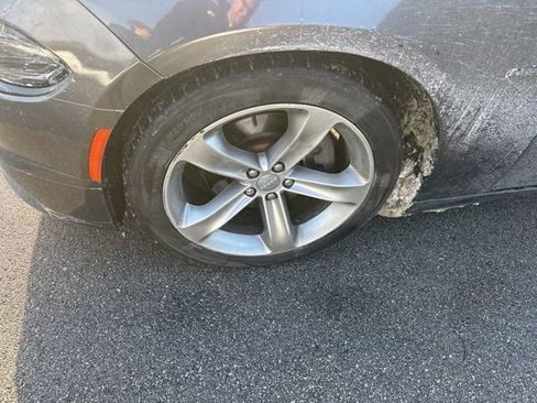 Used 2016 Dodge Charger R/T image 2