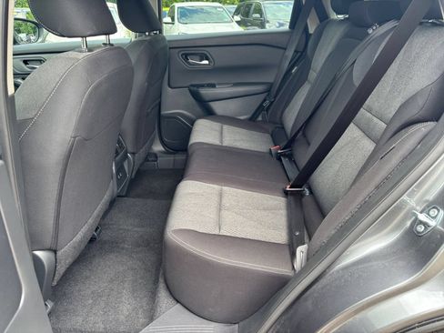 Used 2025 Nissan Rogue SV FWD image 27