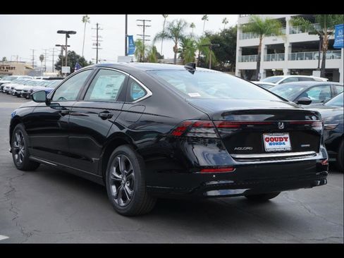 New 2025 Honda Accord EX-L image 4