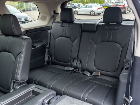 New 2026 Honda Pilot Touring image 12
