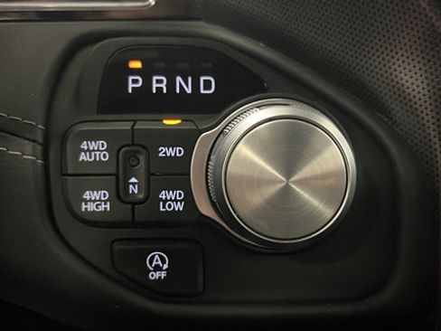 Used 2025 RAM 1500 Limited w/ Trailer Tow Group AWD/4WD image 19