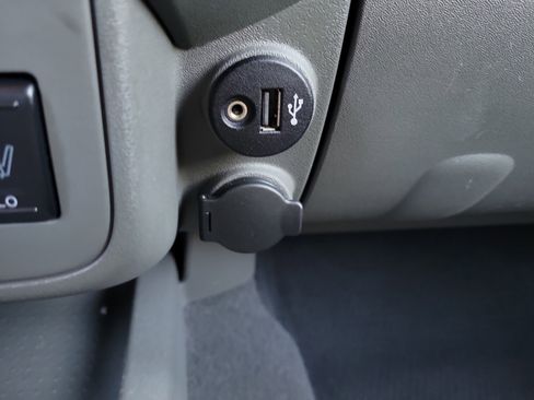 Used 2019 Nissan Frontier SL RWD image 24