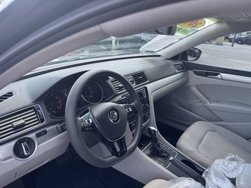 Used 2016 Volkswagen Passat 1.8T S FWD image 24
