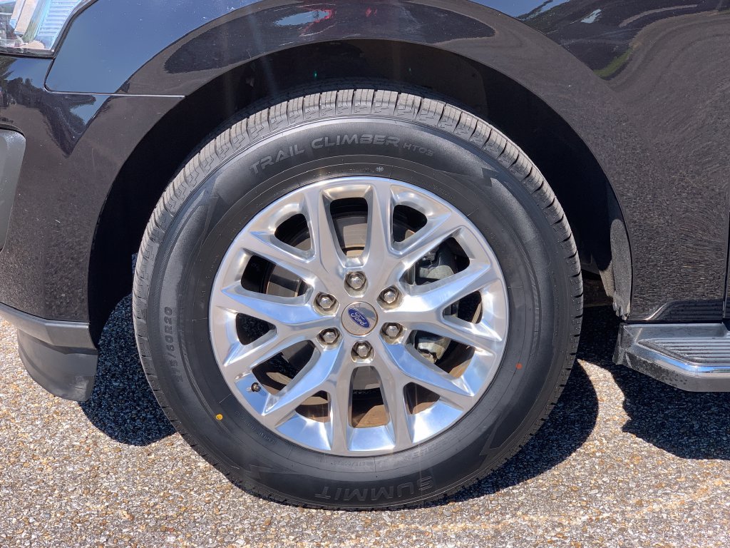Used 2020 Ford Expedition XLT w/ Equipment Group 202A RWD image 10