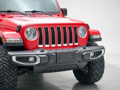 Used 2020 Jeep Wrangler Unlimited Sahara w/ Safety Group AWD/4WD image 9