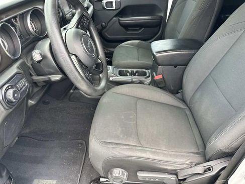 Used 2018 Jeep Wrangler Unlimited Sport AWD/4WD image 6
