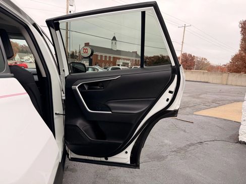 Used 2022 Toyota RAV4 LE w/ Carpet Mat Package (TMS) image 23
