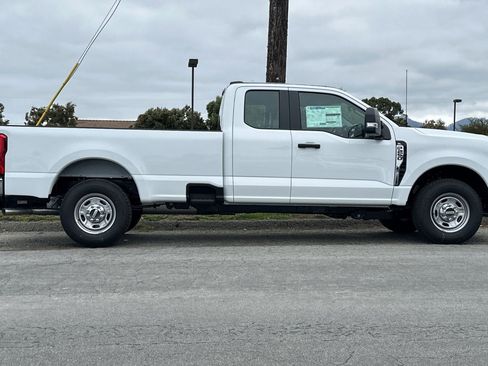 New 2026 Ford F250 XL w/ XL Chrome Package image 13