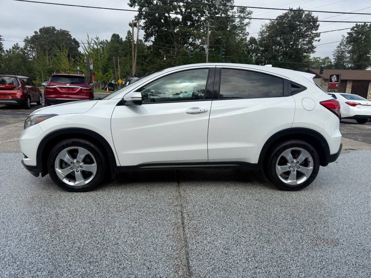 Used 2016 Honda HR-V EX image 14