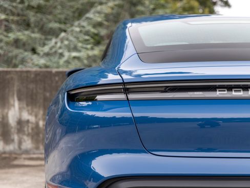 Certified 2025 Porsche Taycan RWD image 21