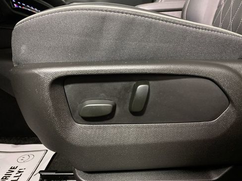 Used 2023 Buick Envision Avenir FWD image 12