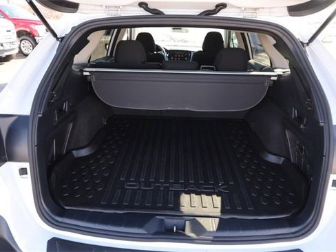 Used 2021 Subaru Outback Premium image 7