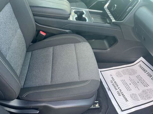 Used 2025 GMC Acadia Elevation image 29