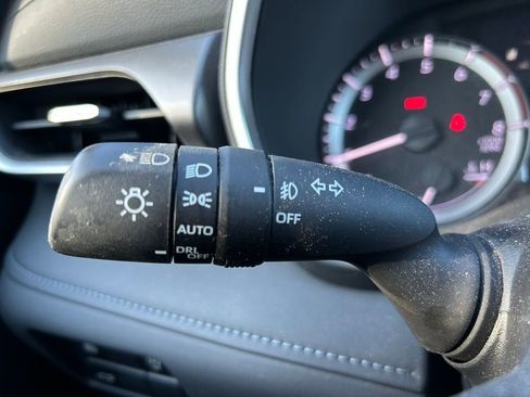 Used 2024 Toyota Highlander XLE image 21