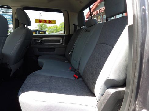 Used 2018 RAM 1500 Big Horn AWD/4WD image 9