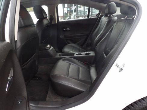 Used 2012 Chevrolet Volt Premium w/ Premium Trim Package FWD image 9