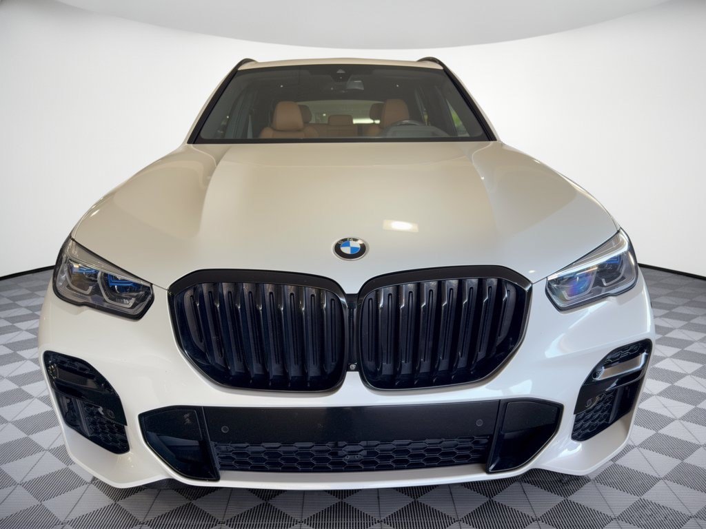 Used 2022 BMW X5 xDrive40i w/ M Sport Package AWD/4WD image 4