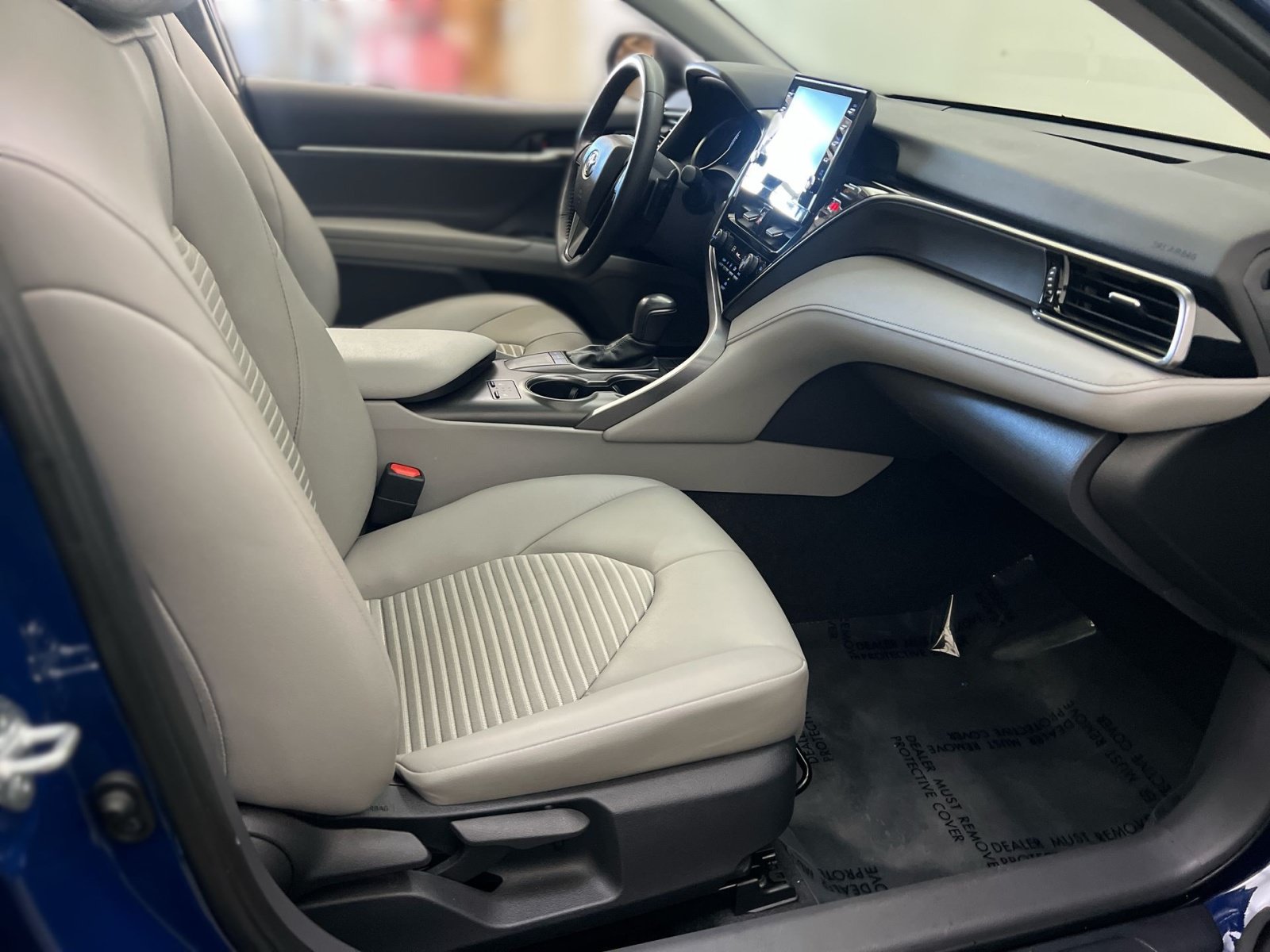 Used 2023 Toyota Camry SE w/ Cold Weather Package FWD image 26