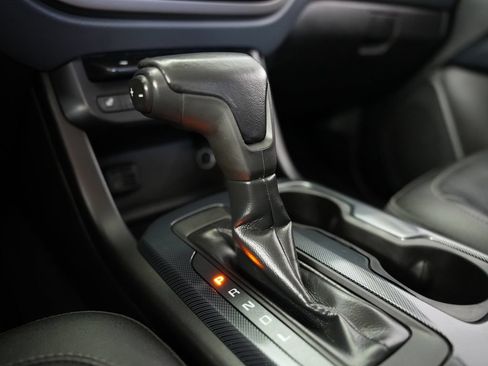Used 2019 Chevrolet Colorado Z71 w/ Z71 Midnight Edition AWD/4WD image 30