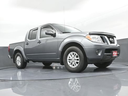 Used 2021 Nissan Frontier SV w/ SV Utility Package image 27