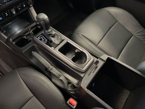 Used 2023 Toyota Tacoma TRD Sport image 10