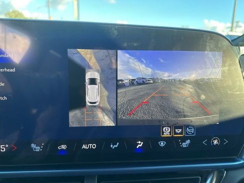 New 2026 Chevrolet Equinox EV LT image 24