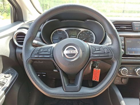 Used 2025 Nissan Versa S w/ Trunk Package FWD image 16