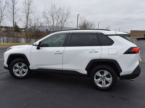 Used 2020 Toyota RAV4 XLE w/ XLE Grade Weather Package image 8