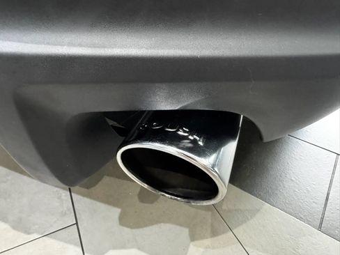 Used 2010 Ford Mustang GT RWD image 36