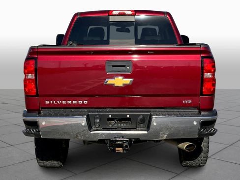 Used 2015 Chevrolet Silverado 2500 LTZ w/ LTZ Plus Package image 4