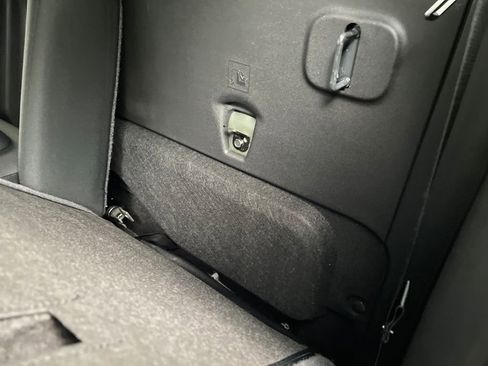 Used 2026 Nissan Frontier PRO-4X w/ Pro-4x Convenience Package image 16