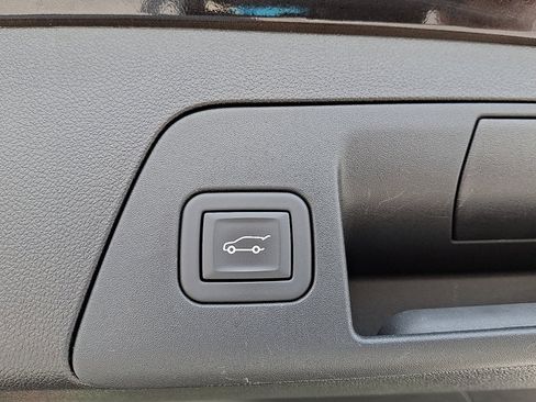 Used 2023 Buick Envision Essence w/ Sport Touring Package AWD/4WD image 31