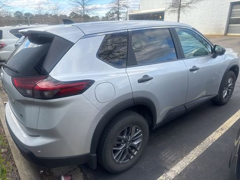 Certified 2024 Nissan Rogue S image 9