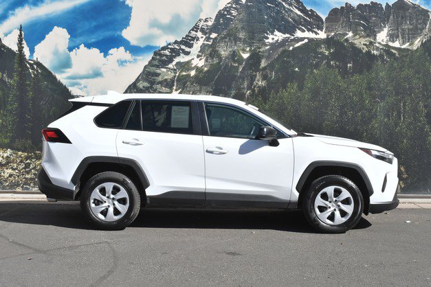 Certified 2025 Toyota RAV4 LE AWD/4WD image 2