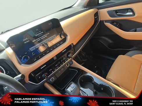 Used 2023 Nissan Rogue Platinum FWD image 24