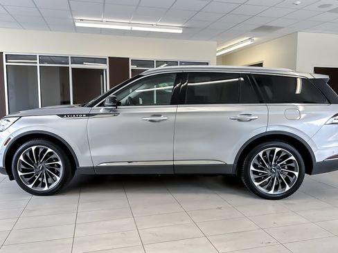 Used 2020 Lincoln Aviator Reserve w/ Equipment Group 202A AWD/4WD image 7