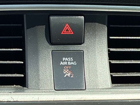 Used 2017 Nissan Sentra S FWD image 32