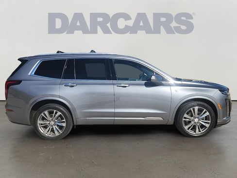 Used 2022 Cadillac XT6 Premium Luxury image 7