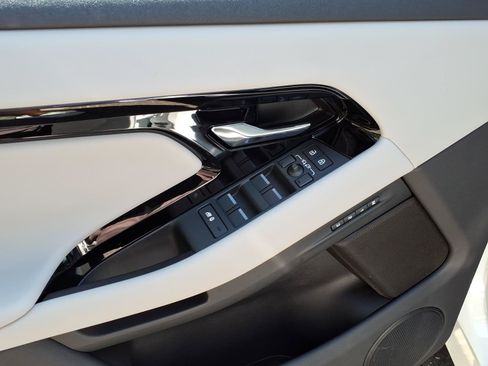 Certified 2026 Land Rover Range Rover Evoque S AWD/4WD image 10