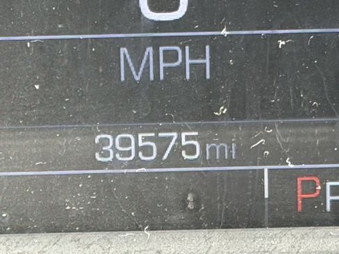 Used 2019 GMC Acadia SLT image 3