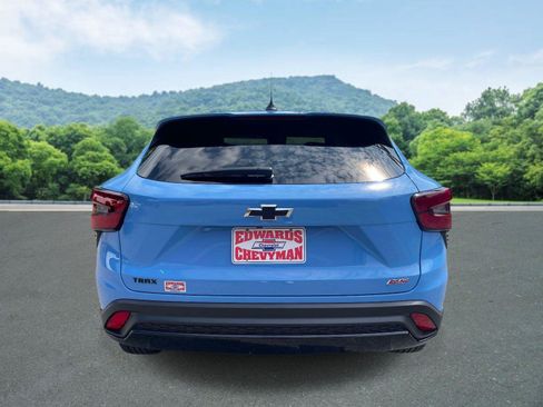 Used 2024 Chevrolet Trax RS w/ Driver Confidence Package FWD image 22