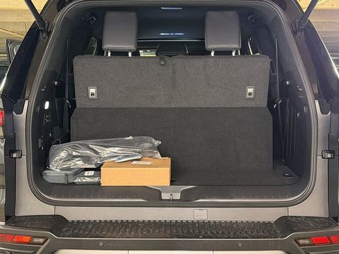 New 2026 Lexus LX 600 4WD w/ Luxury Package image 9