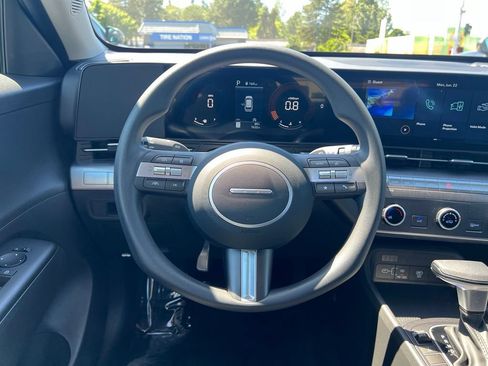 Certified 2025 Hyundai Kona SE AWD/4WD image 23