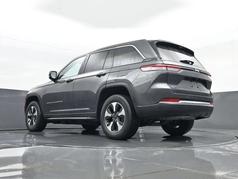 Used 2023 Jeep Grand Cherokee 4WD 4xe w/ Luxury Tech Group II image 26