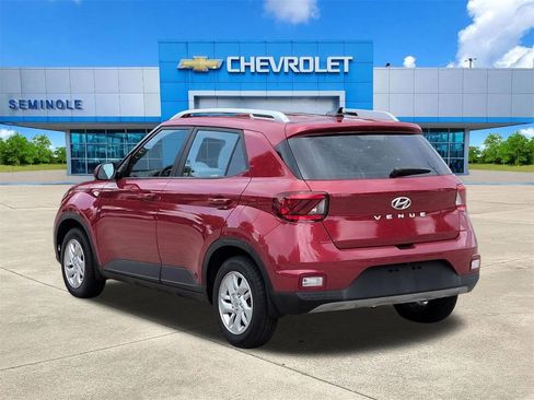 Used 2020 Hyundai Venue SEL FWD image 3