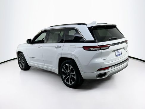 Used 2023 Jeep Grand Cherokee Overland AWD/4WD image 7