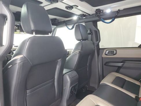 Used 2024 Ford Bronco Wildtrak image 13