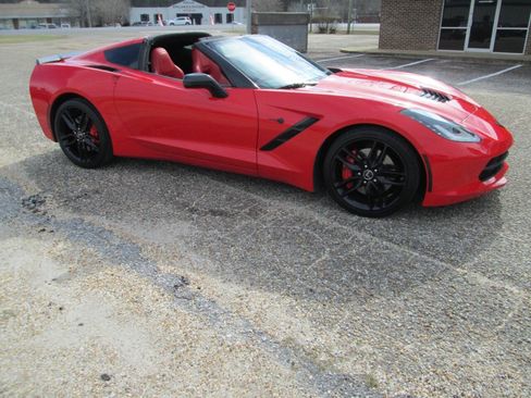 Used 2014 Chevrolet Corvette Stingray Z51 2dr Coupe w/ 3LT Preferred Equipment Group image 13