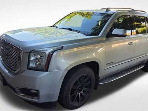 Used 2016 GMC Yukon XL Denali w/ Open Road Package AWD/4WD image 3